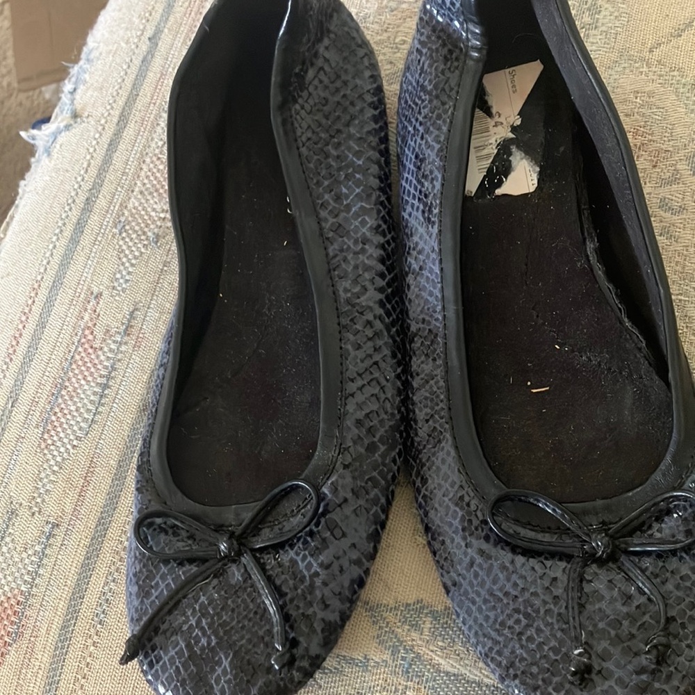 FINAL MARKDOWN Aerosole ballet style flats 8 1/2